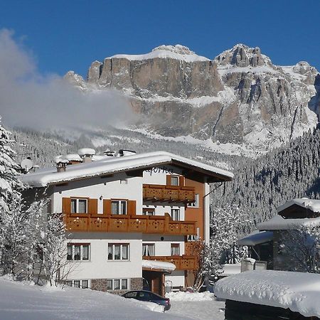 Albergo Majorka Canazei Exterior photo