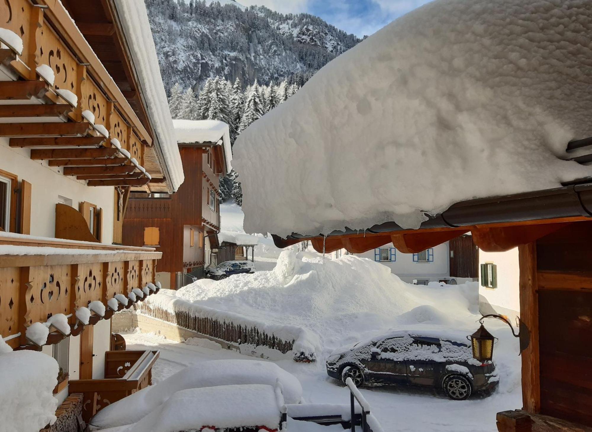 Albergo Majorka Canazei Exterior photo