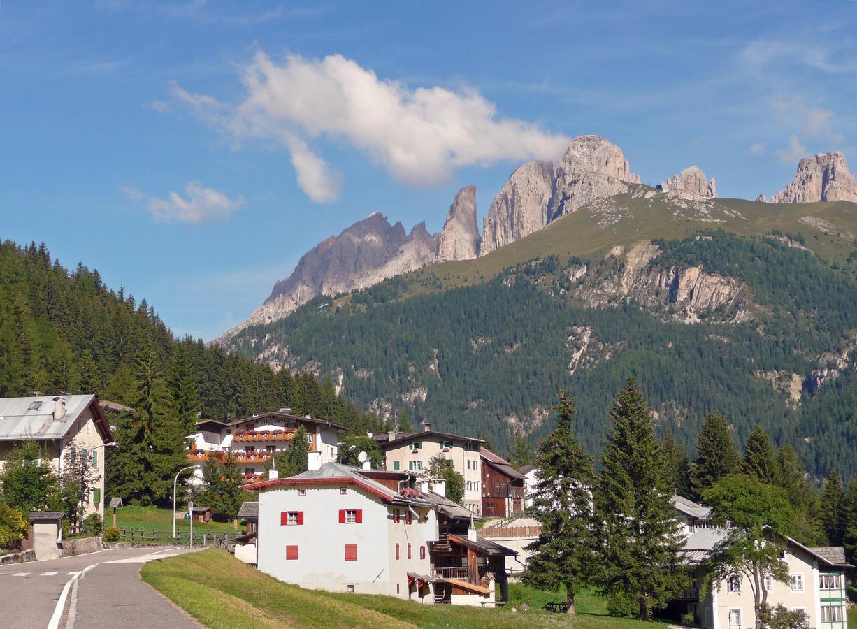 Albergo Majorka Canazei Exterior photo